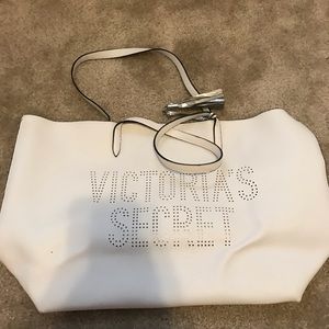 White Victoria’s Secret tote